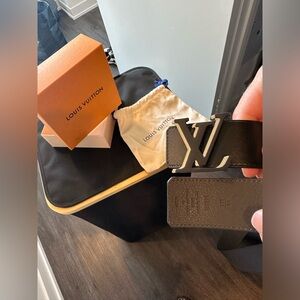 Louis Vuitton Black Leather Optic 40mm Reversible Belt Size 110/44